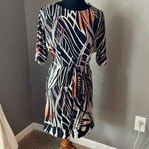 Seasonless dress